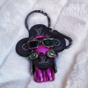 Stylish Vivi Black and Pink Keychain